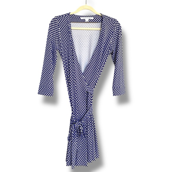 Diane Von Furstenberg Dresses & Skirts - Diane Von Furstenberg “New Julian Two Mini” Blue/White Wrap Dress Size 2